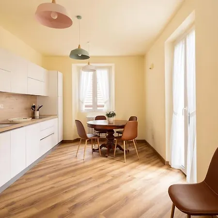 Casa Regina Margherita - Lussuoso Vista Con Parcheggio E Aria Condizionata Carate Urio