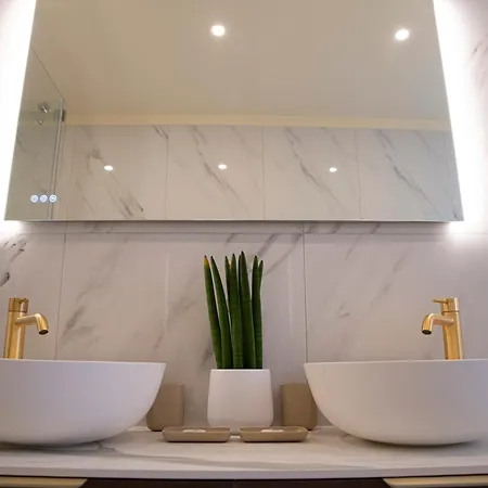 Casa Regina Margherita - Lussuoso Vista Con Parcheggio E Aria Condizionata Apartment *